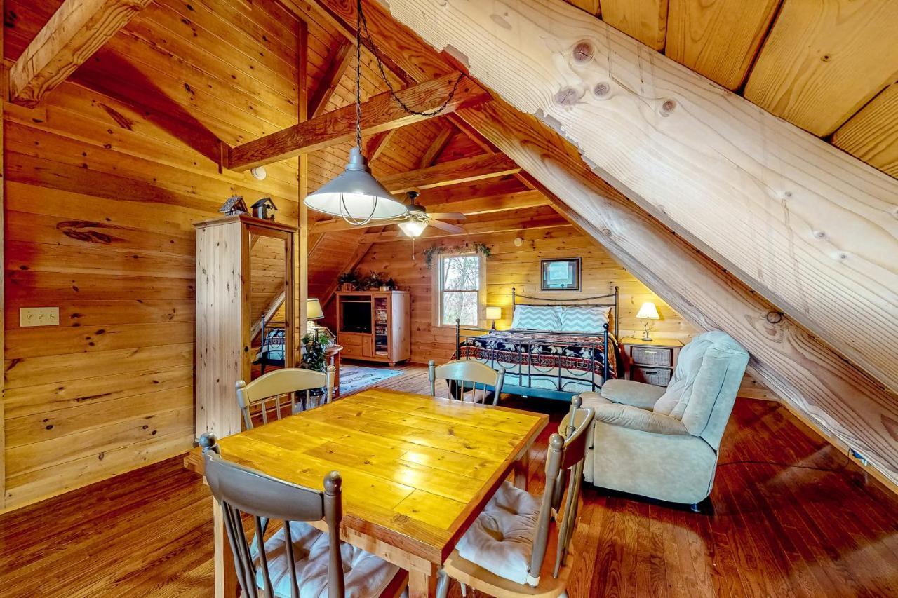 Lazy Bear Lodge Sevierville Exterior photo
